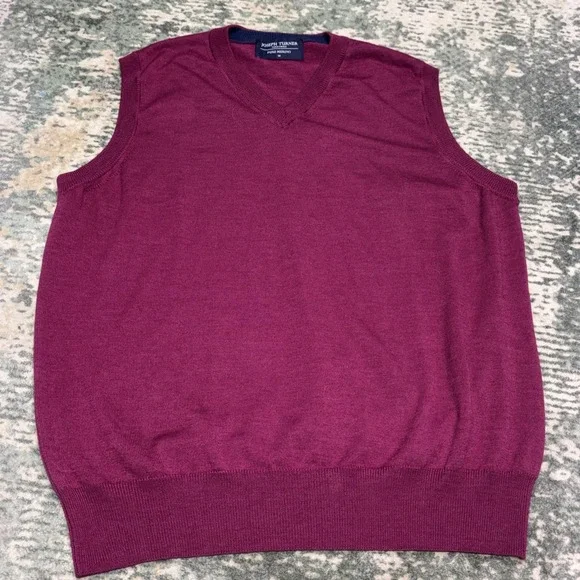 John Turner merino wool sweater vest Size Medium Maroon