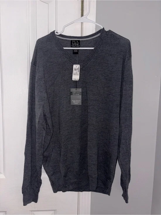 NWT Jos. A. Bank Traveler Merino Wool Charcoal V-Neck Sweater