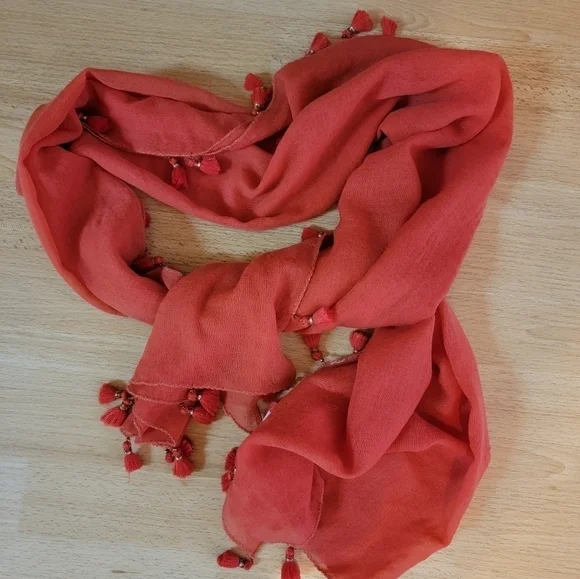 Anthropology by Lulla Collection by‎ Bindya 100% Wool Tassel Trim Scarf Red Boho