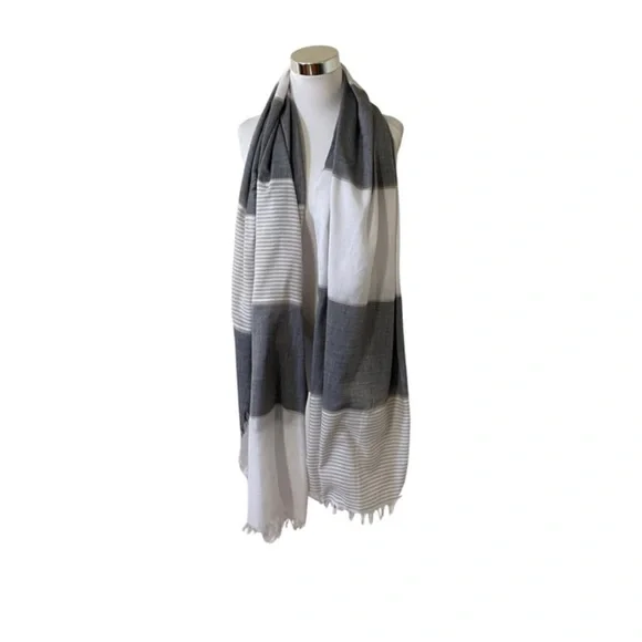 ▪️6/$25▪️ BCBGeneration Scarf/Wrap