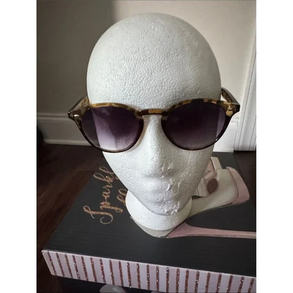 Tortoiseshell Round Women's Sunglasses - Brown Lenses