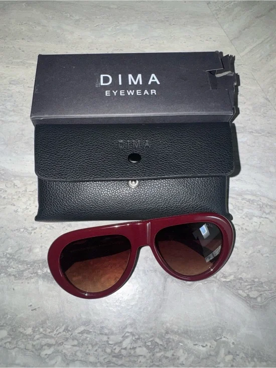 Eyewear Women's Burgundy Oversized Sunglasses