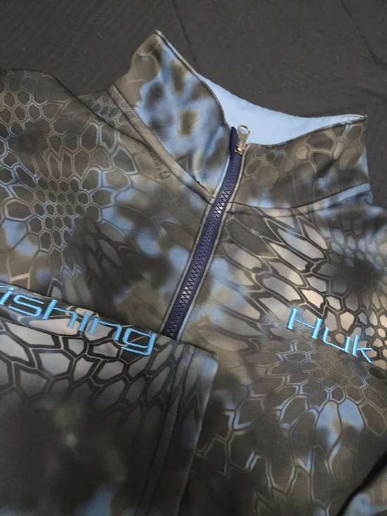 Huk Men’s Blue/Black Fishing Swim Top Size L #570