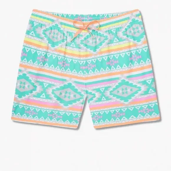 Chubbies | 'The En Fuegos' Classic Swim Trunk - size XXL in Teal Geometric