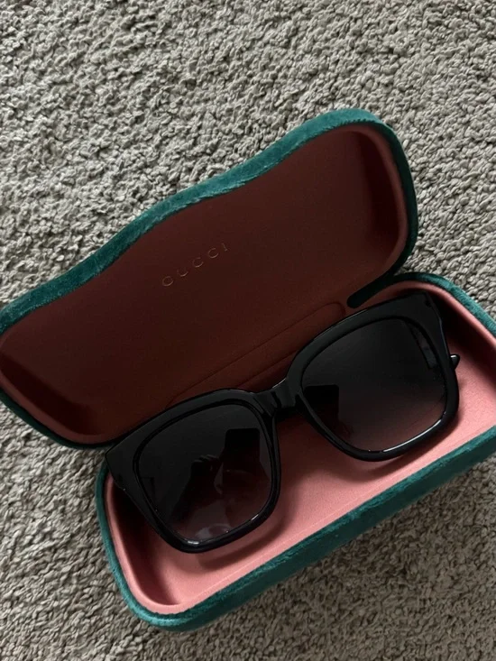 Gucci Black Square Oversized Sunglasses with Gradient Lenses