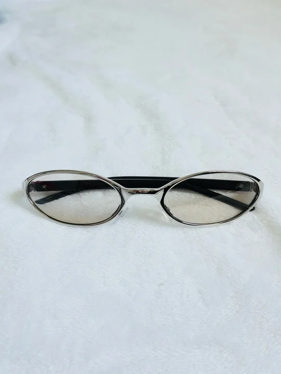 Retro Small Oval Sunglasses Vintage 90s Narrow Metal Frame Trendy Shades