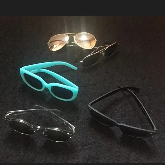 Assorted‎ Vintage sunglasses. Pick one.
