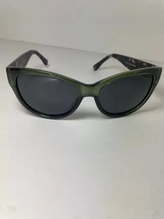 Sun Trends Polarized by I-realistic Sunglasses Women's Color: Forest