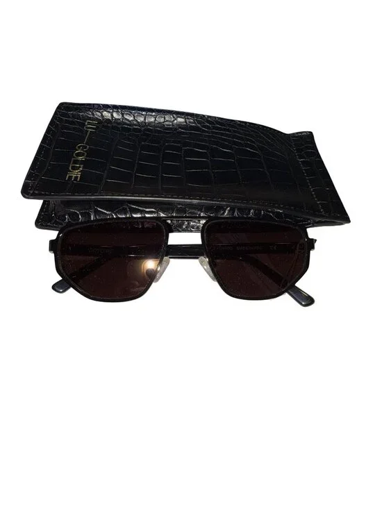 NWT Lu Goldie Victoire Black Aviator Sunglasses