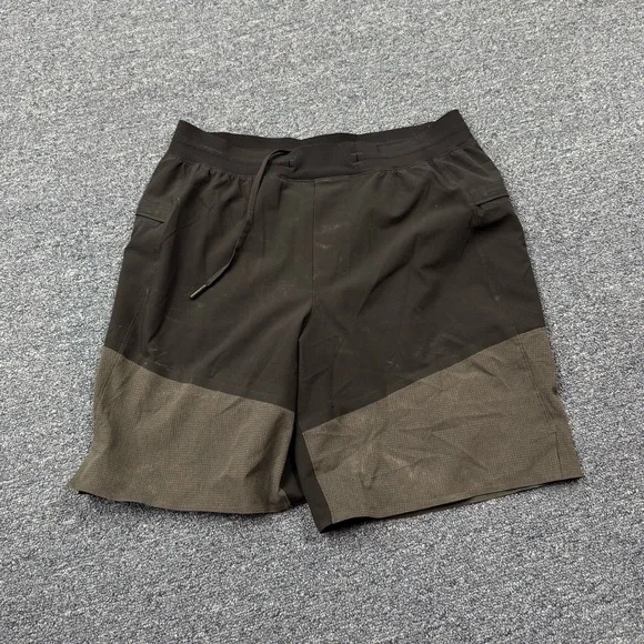 Lululemon Namaste at the Beach Short 7” Size Medium