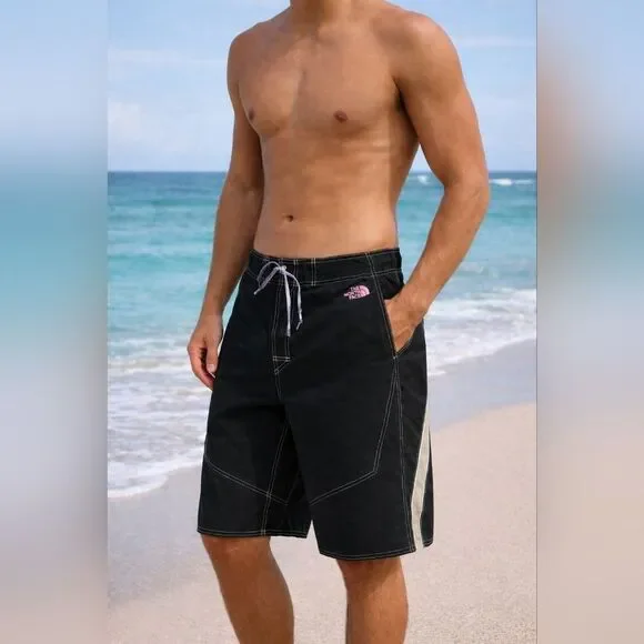 The North Face Men's Black Swim Shorts Large 22