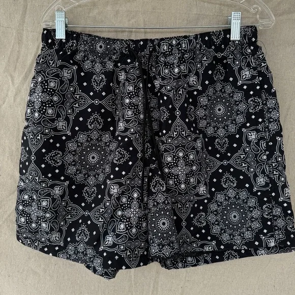 LCKR Size L Black/White Paisley Men's Swim Shorts