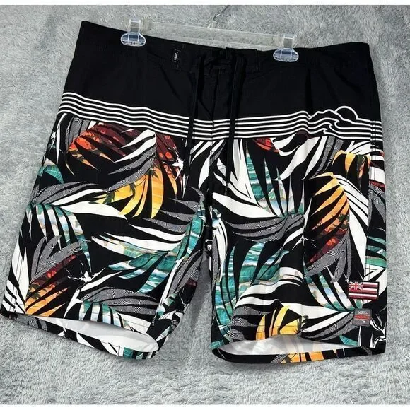 Vans Off The Wall Men's Board Shorts‎ Swim Trunks Size 38 Model T Leaf Hawaiian