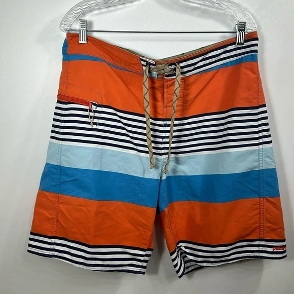 Patagonia printed Wavefarer board shorts 19” size 34. NWT