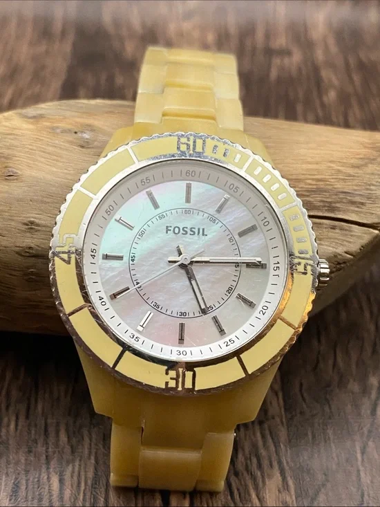Ladies Fossil Mother of Pearl Dial ES2457 cream ceramic band working