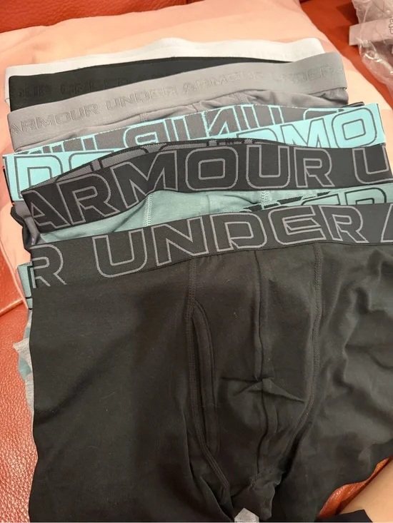9 x Under Armour Men's underwear