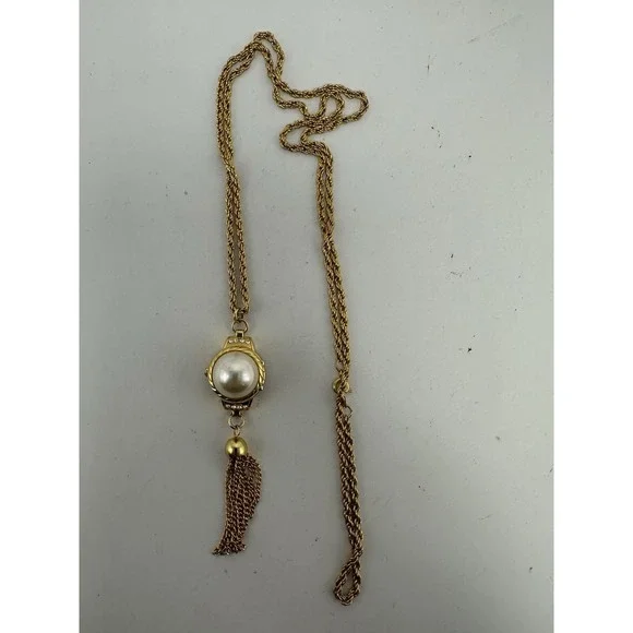 Futura Pendant Ladies Watch New Battery Faux Pearl Tassel‎ 21MM 30