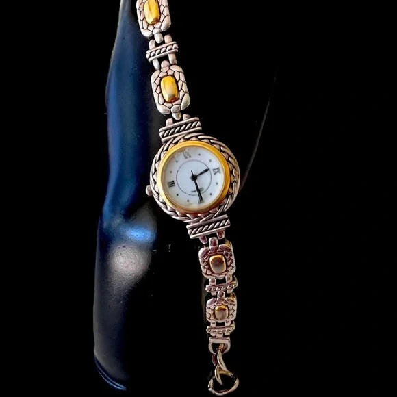 Beautiful Vintage Woman's Brighton Nantucket Watch.  Comes with a Brighton pouch