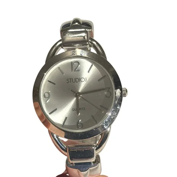 Studio Time Silver Tone Bangle‎ Cuff Watch Quartz Fashion Womens STD3886T