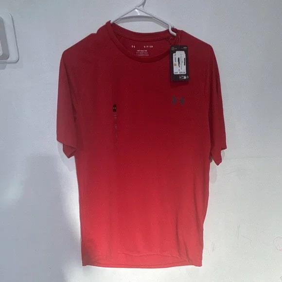 NWT Under Armour Men's Small Velocity 2.0 Red T Shirt