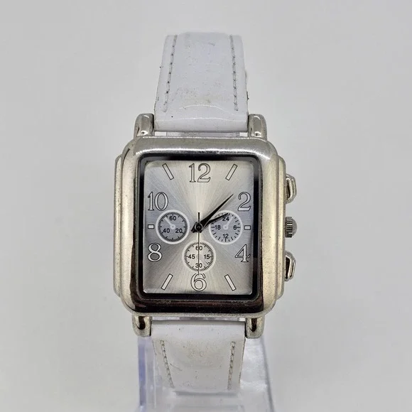 34MM Women's Watch Gray Dial White Faux Leather‎ Bands New Battery