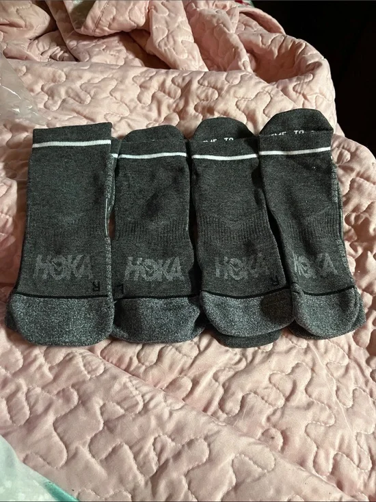 Hoka Men's Crew Athletic Socks in Dark Gray with White Stripe - Pack of 4