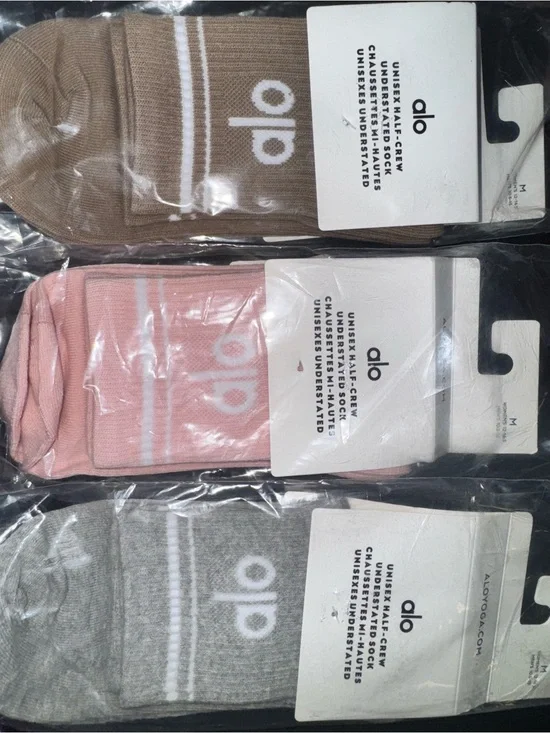 Alo Yoga Unisex Half Crew Socks 3 Pair Bundle Brown Gray Pink Size M