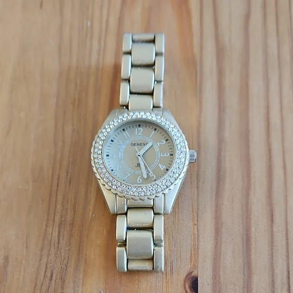 Geneva Metal Fashion Watch