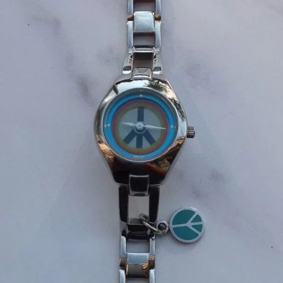 RELIC Woman's Quartz  Wrist Watch Pride & Peace Theme Flashing Digital Billboard