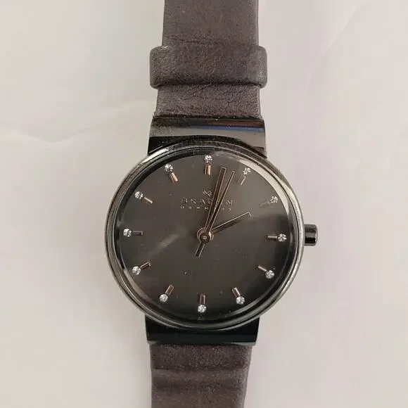 Skagen Womens Watch 25mm Gray Dial Gray Case Gray Leather Strap Quartz