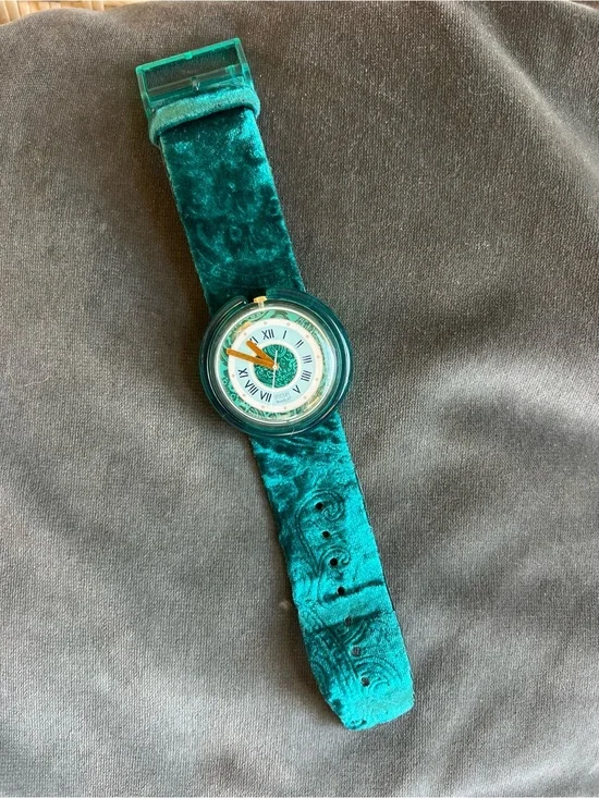 Vintage 1992 Swatch Pop Tres Riche PMK102 Teal Velvet Strap Swiss Watch Rare