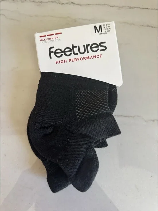 1 Pair Feetures High Performance Socks Cushion No Show Tab Size Medium Black