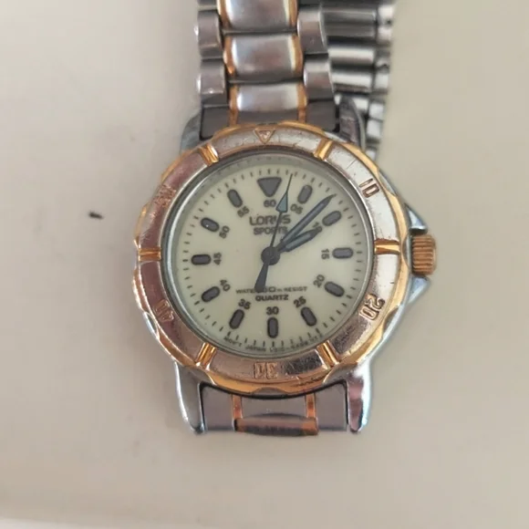 SEIKIO Lorus Quartz Silver Two Tone Wrist Watch