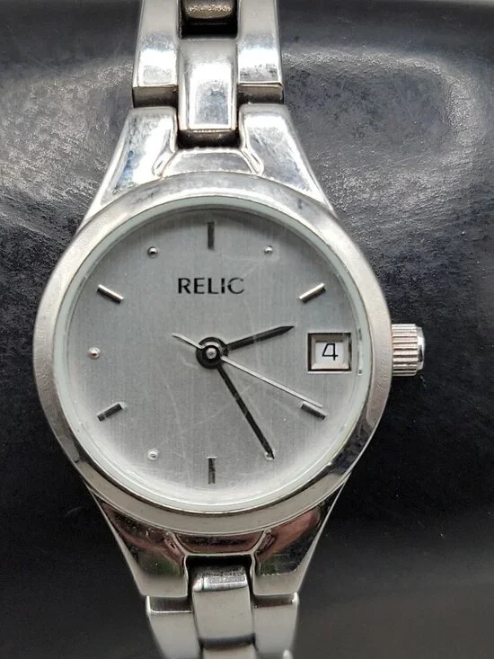 Relic Folio Ladies Watch Quartz  Stainless Steel Silver Date ZR33417 30mm 6.5