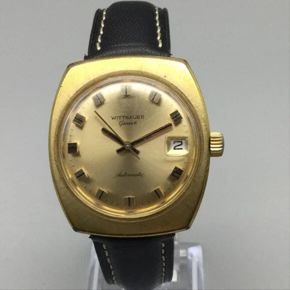 Vintage Wittnauer Geneve Mens Watch 33mm Champagne Dial Auto Date Black Leather