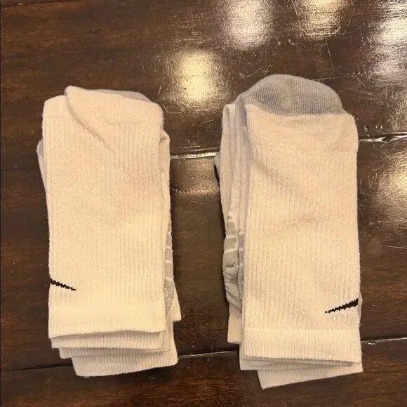 Nike Men's White Everyday Max Crew Socks Mens 6-8 W8-12