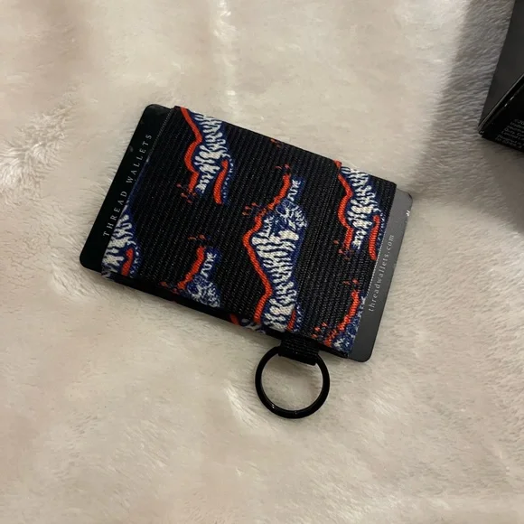 Brand new Thread wallet card holder