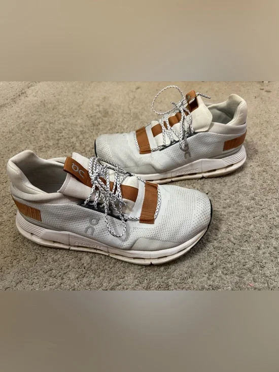 On CloudNovas Men’s sneakers