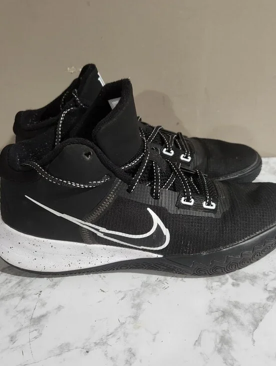 Nike Kyrie Flytrap 4 EP Black White sz 12