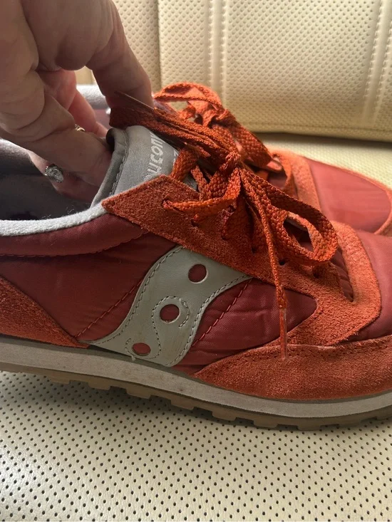 Saucony Jazz 81 men’s rust Orange and Cream Retro Runner Sneakers 8.5