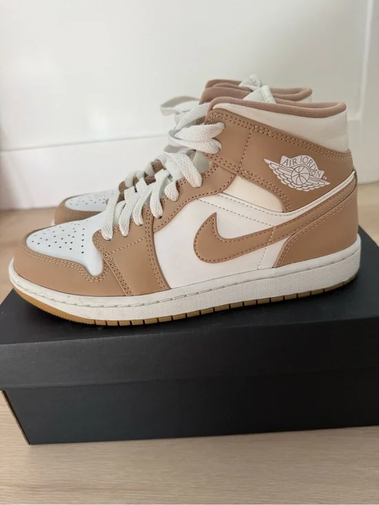 Air jordan 1 mid hemp/white-gum yellow mens