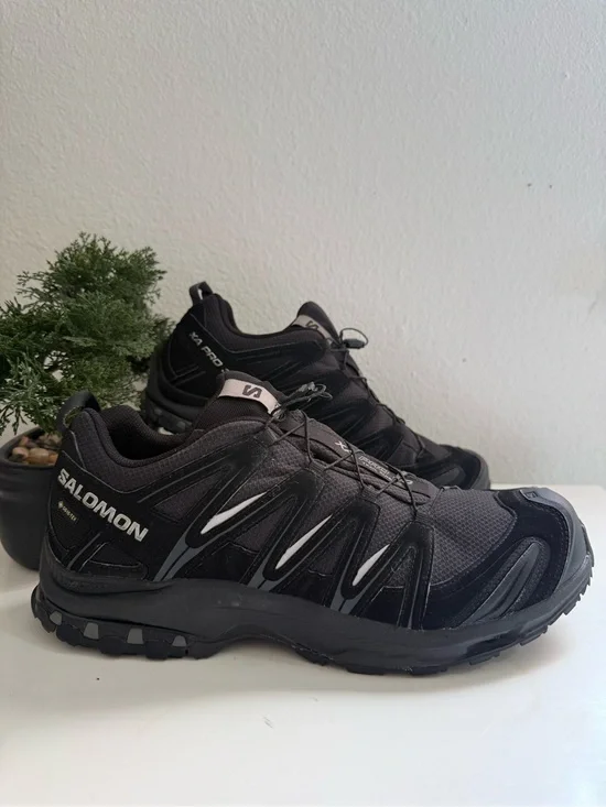 Salomon  XA pro 3D gorotex black  Men size 13  Running Shoes with Reflective