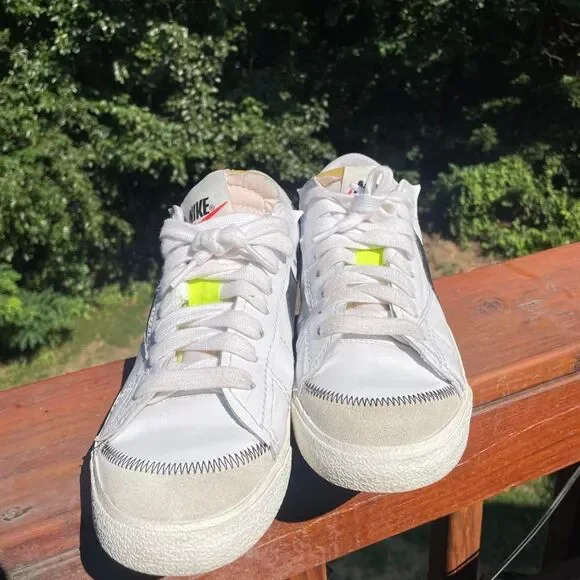 Nike Blazer Low '77 Jumbo Men's 13 White and Black Trainers