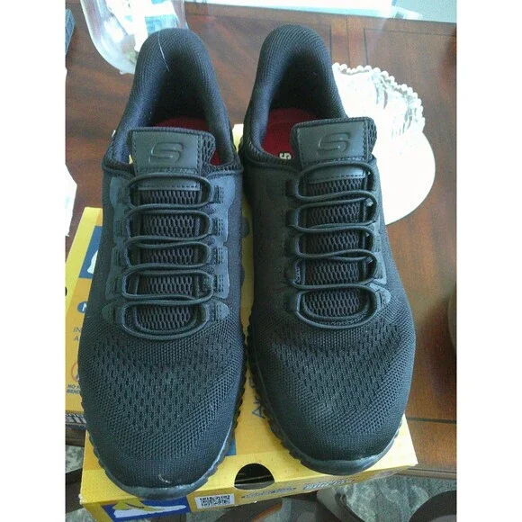 NIB Men’s Skechers Work Slip Resistant  Slip On Sneaker Shoes Size 10.5  , Black