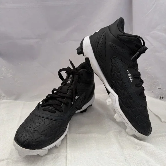 Turf Baseball Soccer lightweight Under Armour 3027446-001 Leadoff Mid 3.0 M7 W8.
