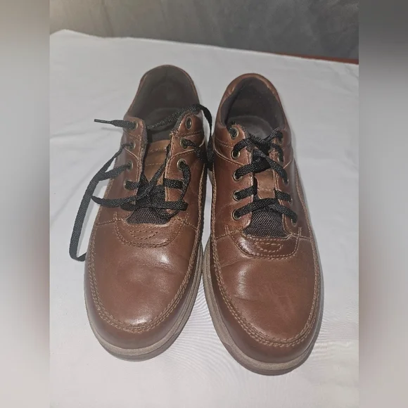 Rockport Mens World Tour Classic Walking Work Dress Shoe Size 8 Slight Scuffing