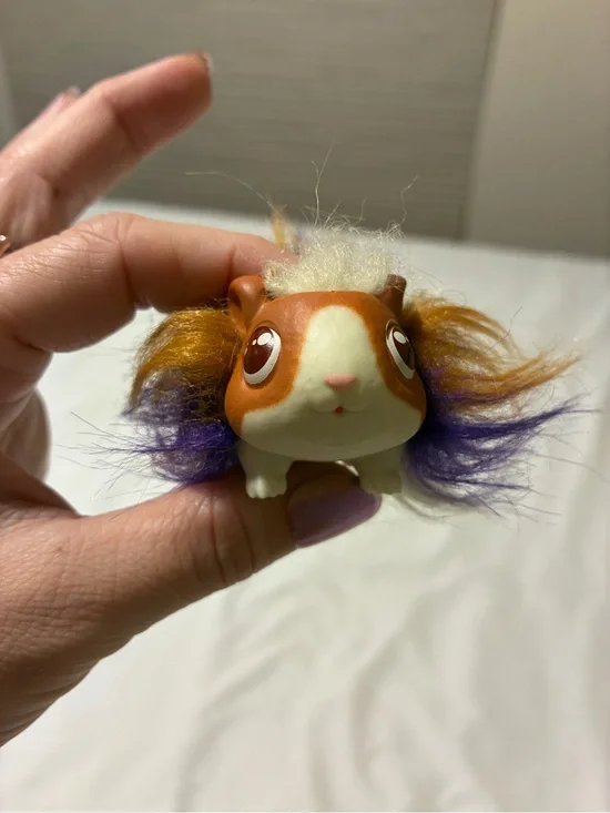 Littlest Pet Shop Guinea Pig Toy - White and Brown with Purple Fur Accent