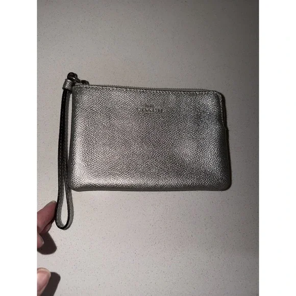Coach Silver Crackle Canvas Corner Zip Leather Trim Wristlet ID Card Wallet