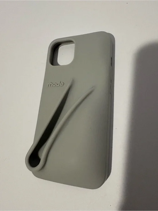 rhode Gray Silicone iPhone 13 /14 Case with Built-In Grip