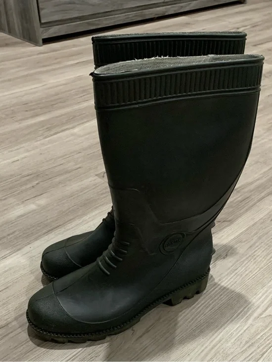 Pariis Black Rubber Rain Boots - Like New Utility Mud Gum Boots